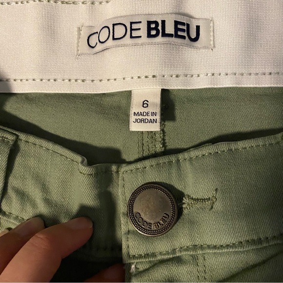 Code Bleu shorts - Picture 4 of 5